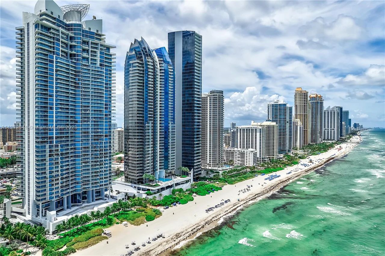 Jade Ocean Luxury Building in Sunny Isles Beach