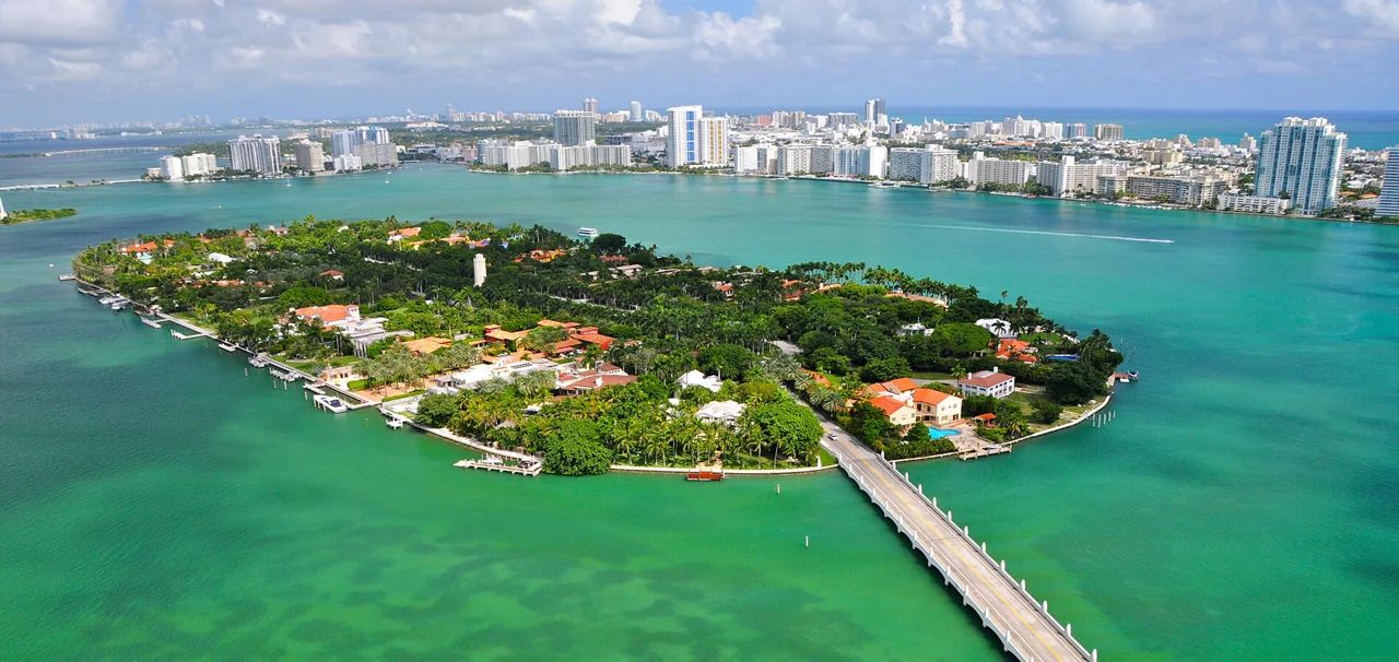 Vista de la Bahía de Biscayne y South Beach desde Star Island