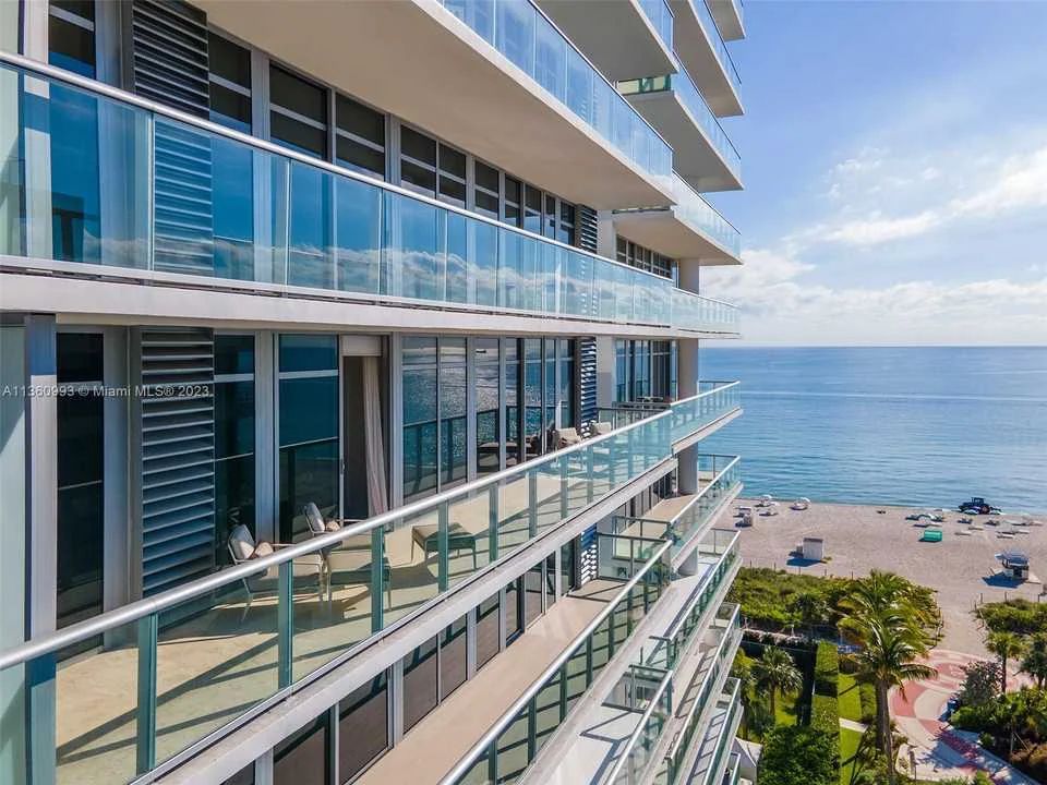 Caribbean Condo Ocean View in Miami Beach, Luxurious Beachfront Property