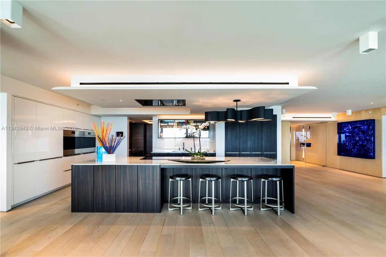 The Designer Kitchens In II Villaggio Feature The Premier Appliances