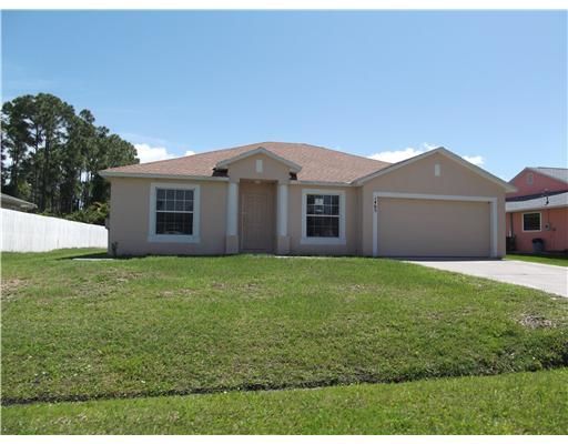 Recently Rented: $1,100 (3 beds, 2 baths, 1640 Square Feet)