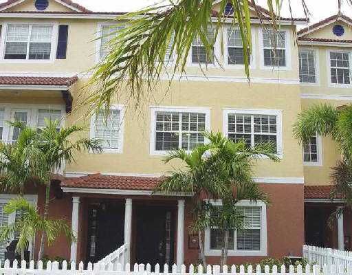 Недавно продано: $378,000 (3 спален, 2 ванн, 1935 Квадратных фут)