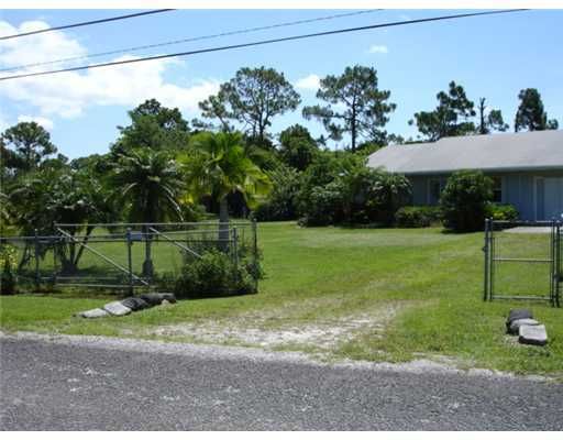 Recently Sold: $180,000 (3 beds, 2 baths, 1649 Square Feet)