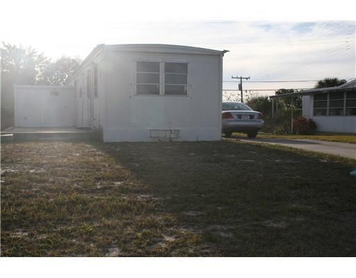 Recently Rented: $800 (2 beds, 1 baths, 600 Square Feet)