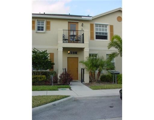 Vendido Recientemente: $68,600 (3 camas, 2 baños, 1600 Pies cuadrados)