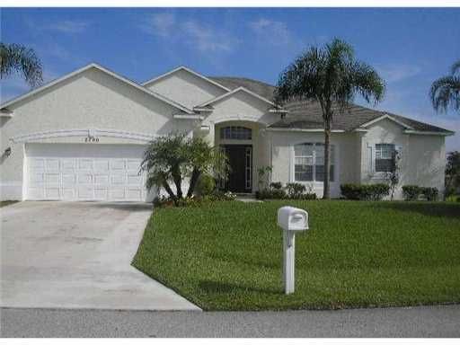 Recently Rented: $1,450 (4 beds, 3 baths, 2829 Square Feet)