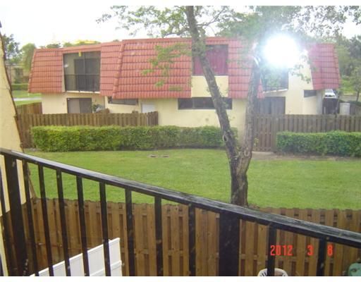 最近售出: $98,000 (2 贝兹, 2 浴室, 1312 平方英尺)