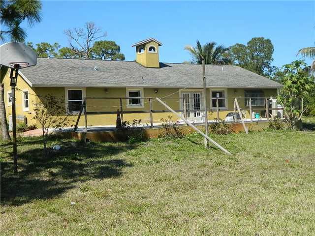 Recently Sold: $180,250 (3 beds, 2 baths, 1796 Square Feet)