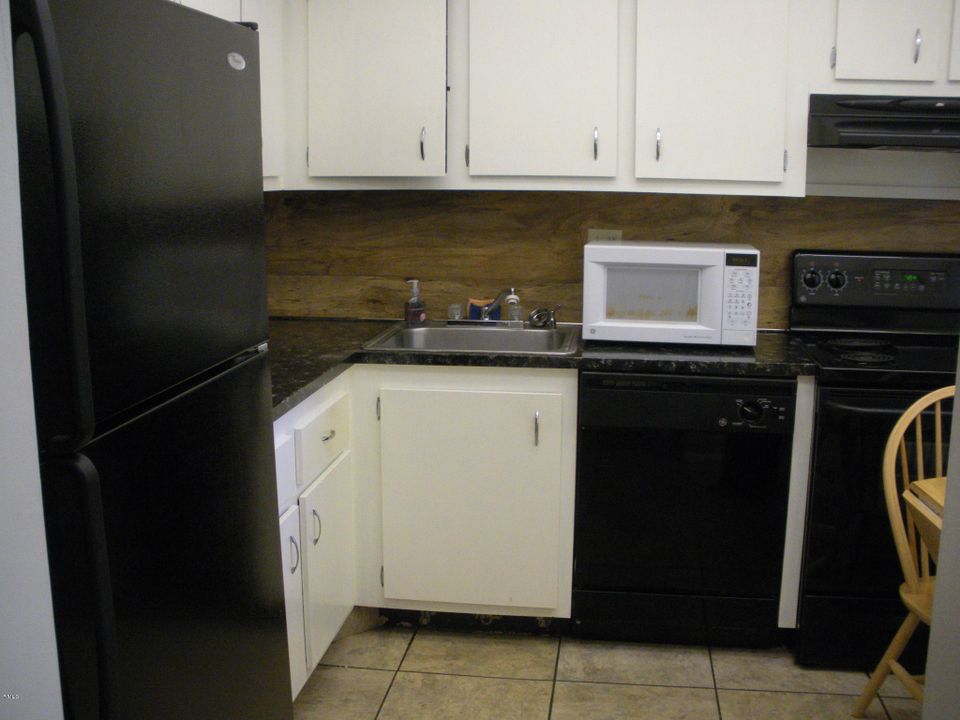 Recently Rented: $800 (1 beds, 1 baths, 850 Square Feet)