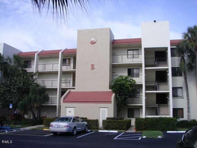 Recently Sold: $170,000 (1 beds, 1 baths, 860 Square Feet)
