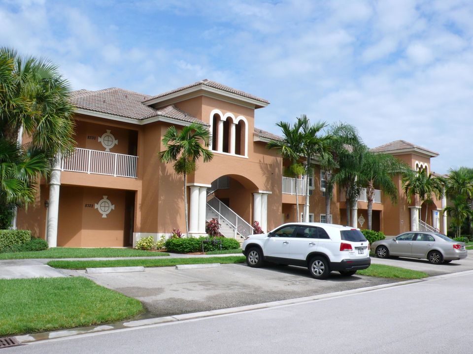 Recently Rented: $900 (1 beds, 1 baths, 950 Square Feet)