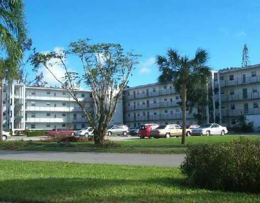 最近售出: $27,000 (1 贝兹, 1 浴室, 790 平方英尺)