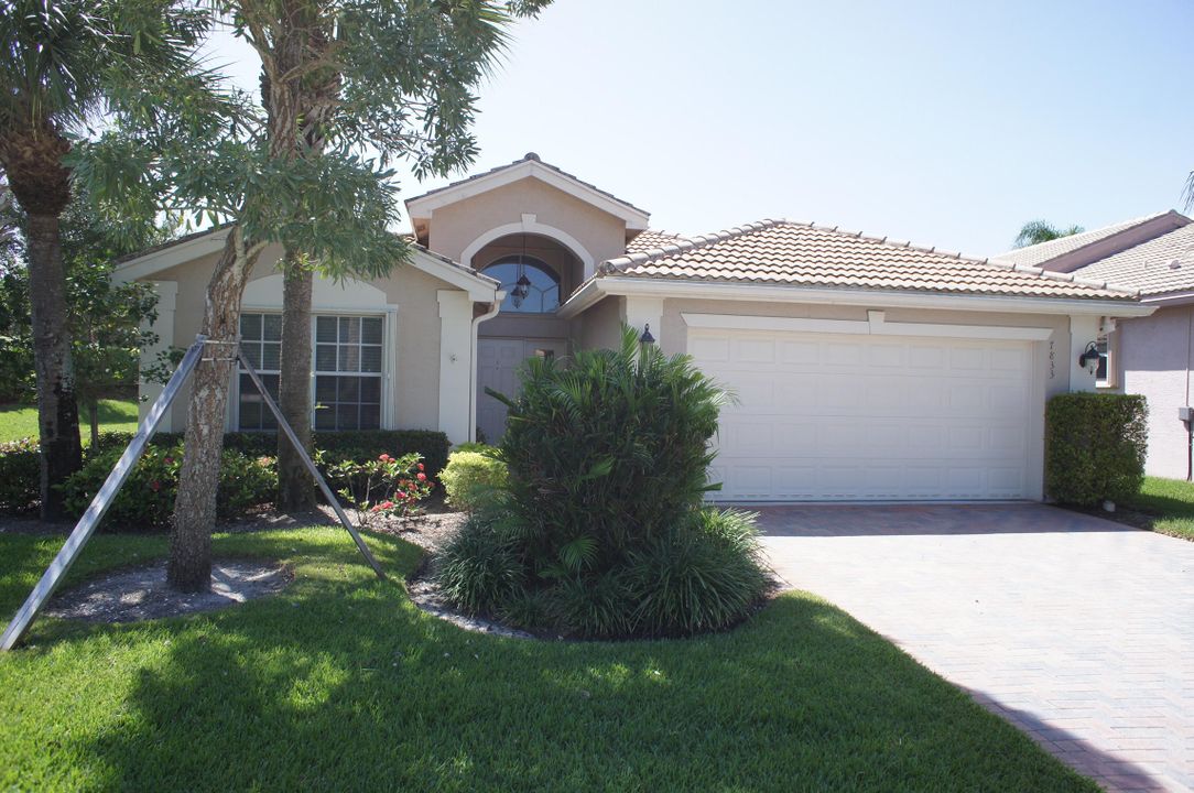 Recently Rented: $2,400 (2 beds, 2 baths, 1836 Square Feet)