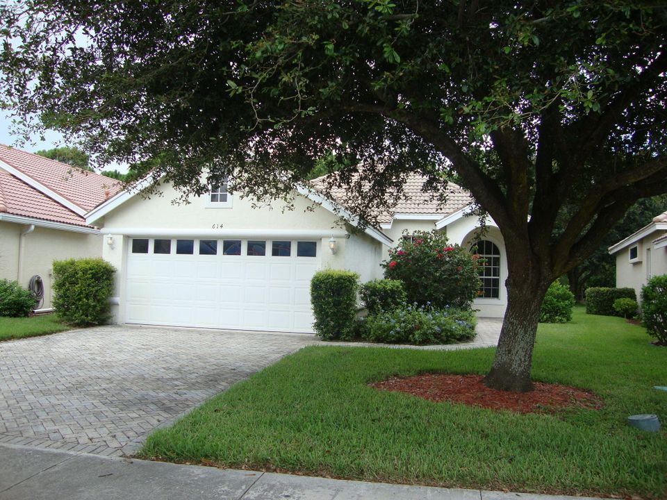 Vendido Recientemente: $139,900 (2 camas, 2 baños, 1510 Pies cuadrados)