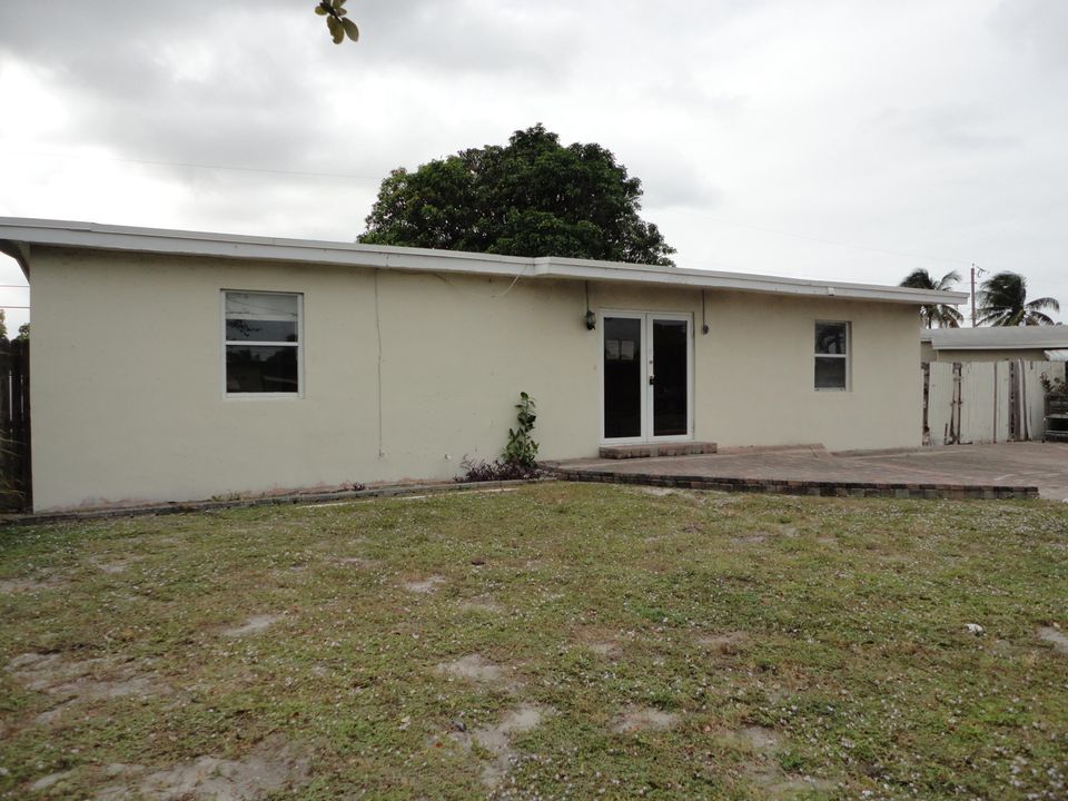 Recently Sold: $69,900 (2 beds, 2 baths, 1364 Square Feet)