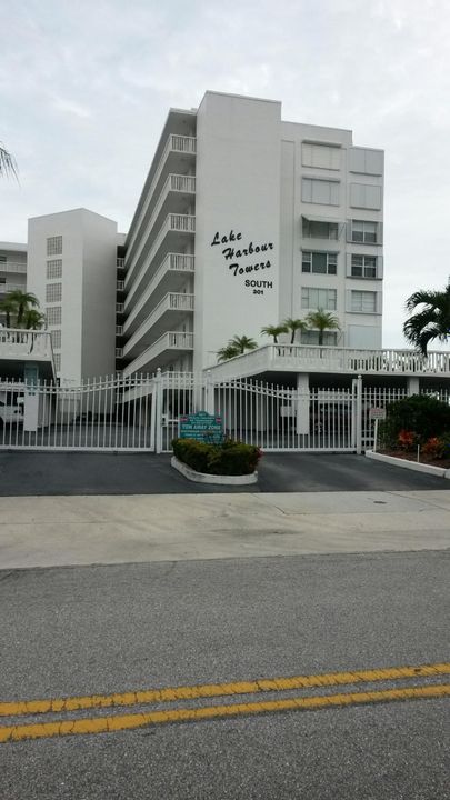 Recently Rented: $1,150 (2 beds, 2 baths, 1316 Square Feet)