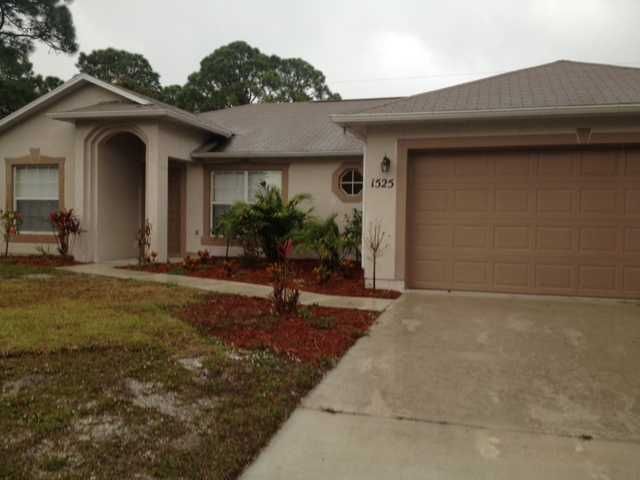 Recently Rented: $1,175 (3 beds, 2 baths, 1594 Square Feet)