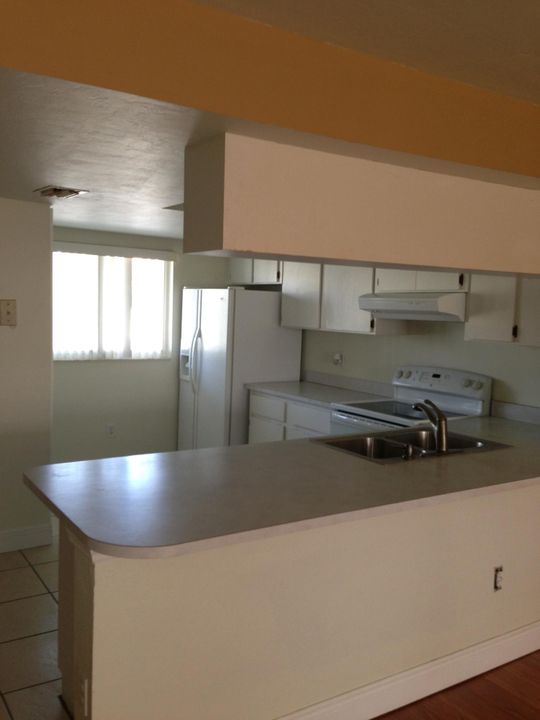 Recientemente alquilado: $1,050 (2 camas, 2 baños, 1201 Pies cuadrados)