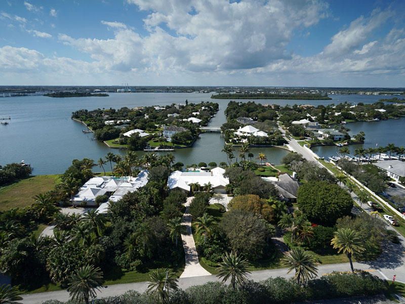 Recently Sold: $1,785,000 (4 beds, 4 baths, 3474 Square Feet)