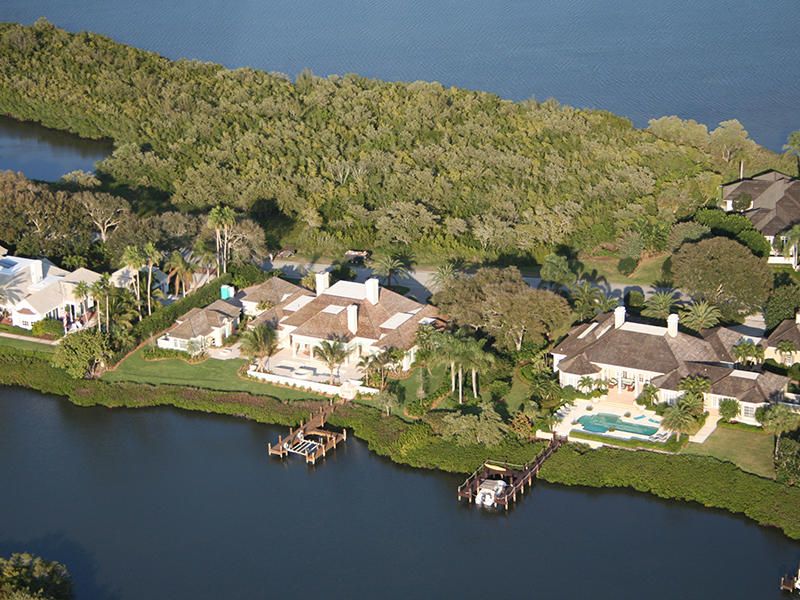 最近售出: $6,750,000 (3 贝兹, 4 浴室, 4817 平方英尺)