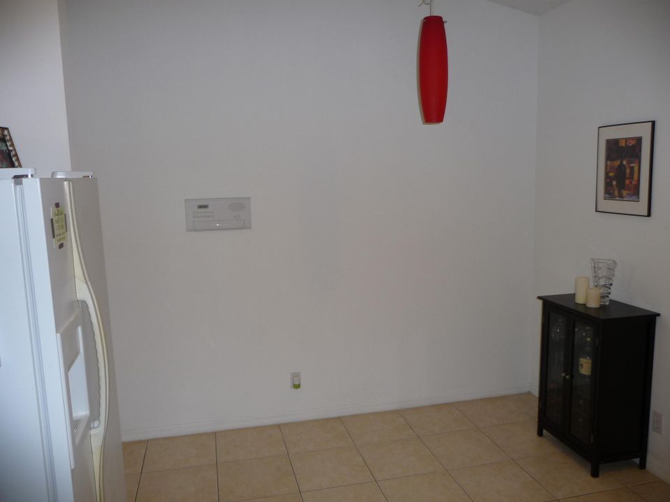 Active With Contract: $2,600 (3 beds, 2 baths, 1819 Square Feet)