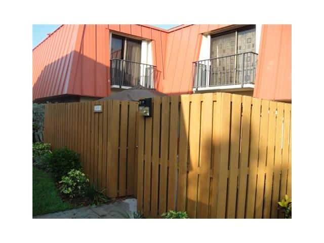 Recently Rented: $1,295 (2 beds, 2 baths, 1184 Square Feet)