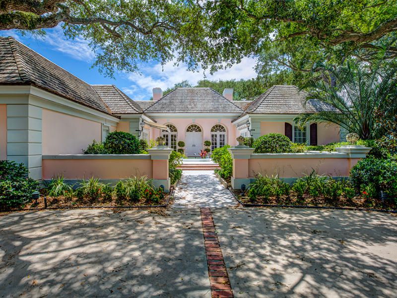 Recently Sold: $1,850,000 (3 beds, 4 baths, 3967 Square Feet)