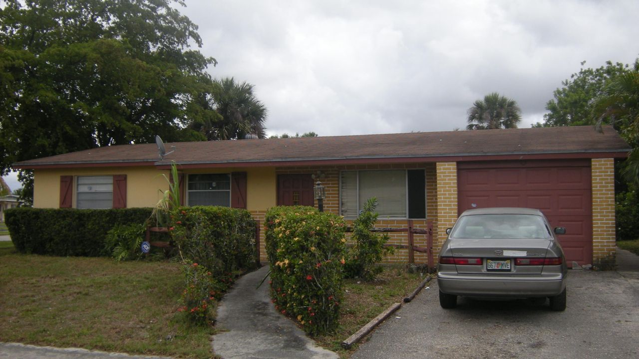 Recently Sold: $85,000 (4 beds, 2 baths, 1683 Square Feet)