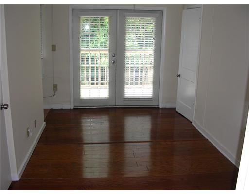 Recently Rented: $850 (2 beds, 1 baths, 540 Square Feet)