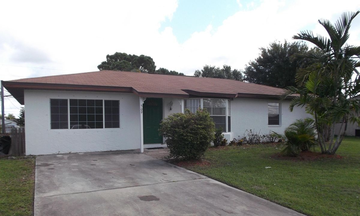 Recently Sold: $89,000 (3 beds, 2 baths, 1212 Square Feet)