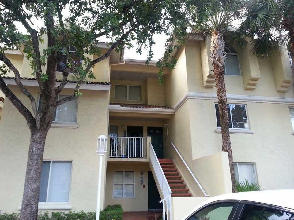 Recently Rented: $1,000 (1 beds, 1 baths, 800 Square Feet)