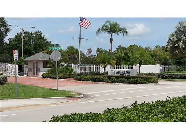 Recently Sold: $79,900 (2 beds, 2 baths, 1018 Square Feet)