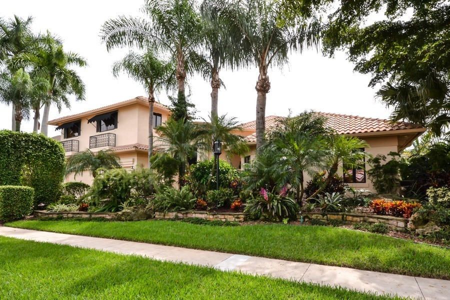 Recently Sold: $645,000 (5 beds, 7 baths, 4151 Square Feet)