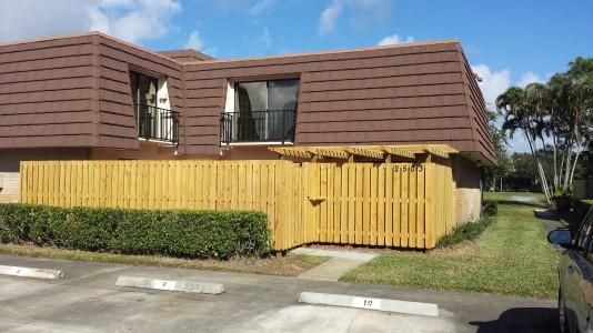 Recently Sold: $189,000 (3 beds, 2 baths, 1596 Square Feet)