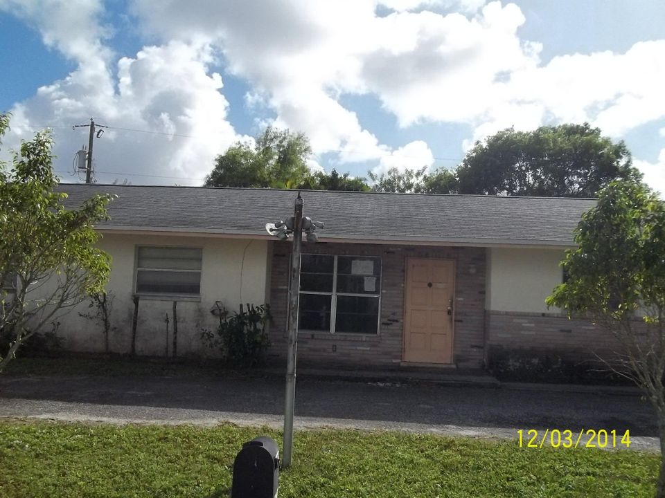 Недавно продано: $128,000 (4 спален, 2 ванн, 1442 Квадратных фут)