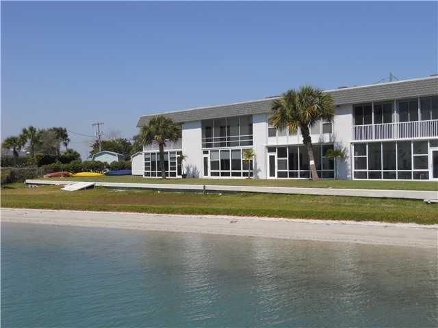 Vendido Recientemente: $139,000 (1 camas, 1 baños, 840 Pies cuadrados)