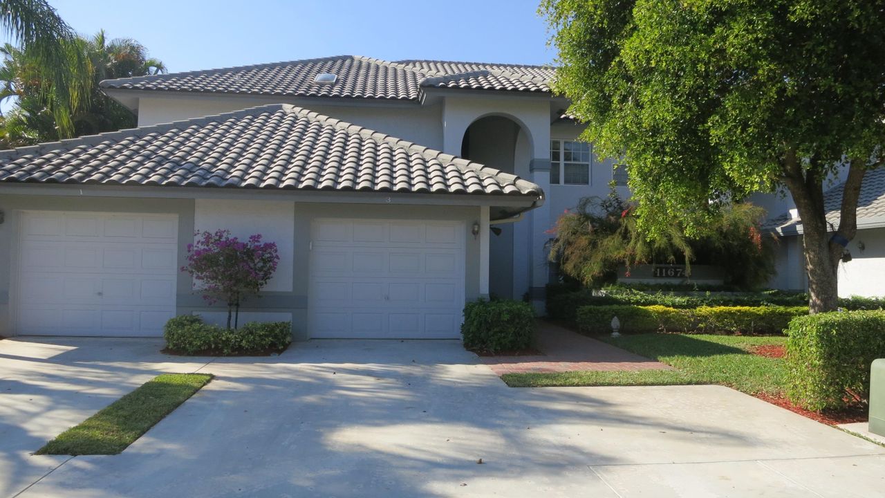 Recently Sold: $194,900 (3 beds, 2 baths, 1931 Square Feet)