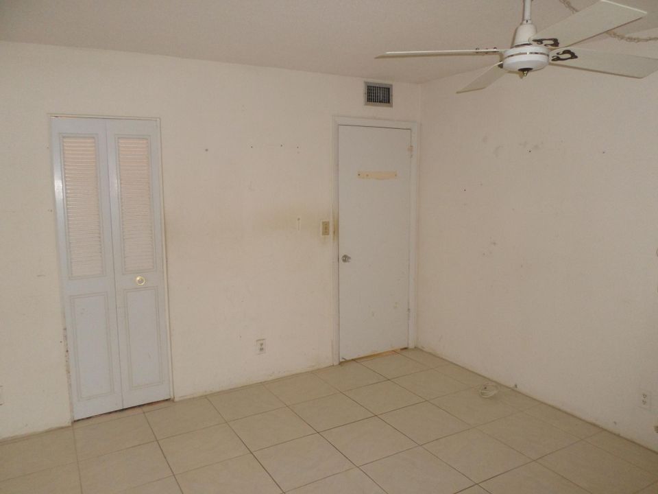 Recently Sold: $19,900 (1 beds, 1 baths, 744 Square Feet)
