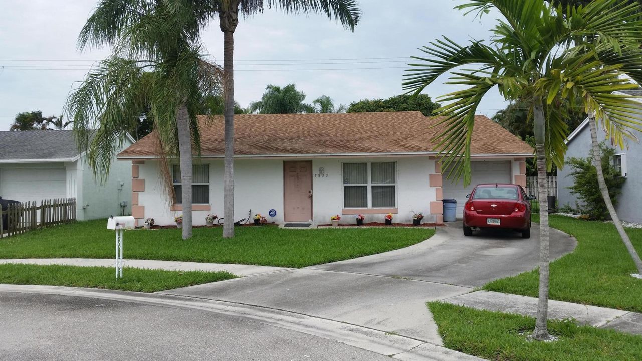 Recently Sold: $159,000 (2 beds, 2 baths, 1436 Square Feet)