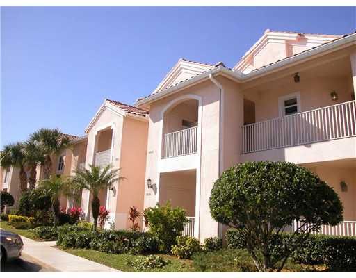 Recently Rented: $1,100 (2 beds, 2 baths, 1196 Square Feet)