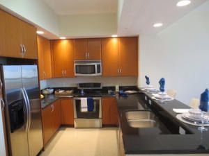 Active With Contract: $3,000 (2 beds, 2 baths, 1476 Square Feet)