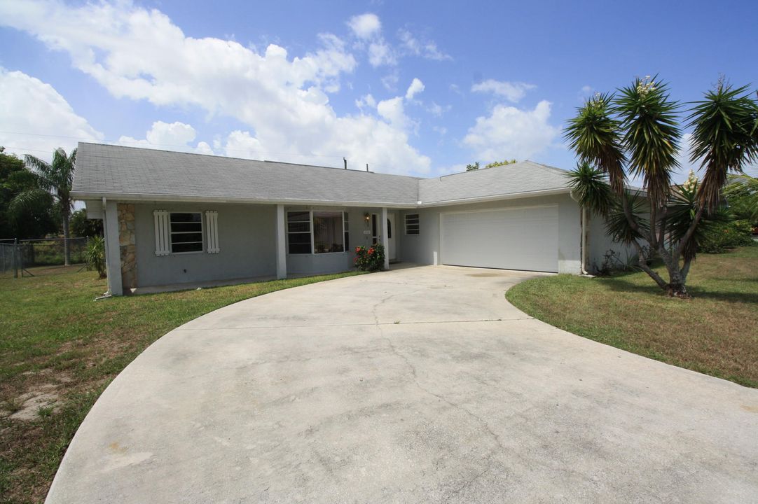 Недавно продано: $119,900 (3 спален, 2 ванн, 1651 Квадратных фут)