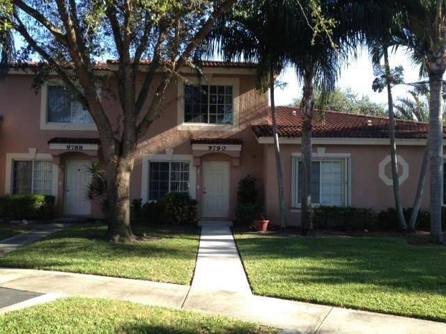 Recently Rented: $1,400 (2 beds, 2 baths, 1122 Square Feet)