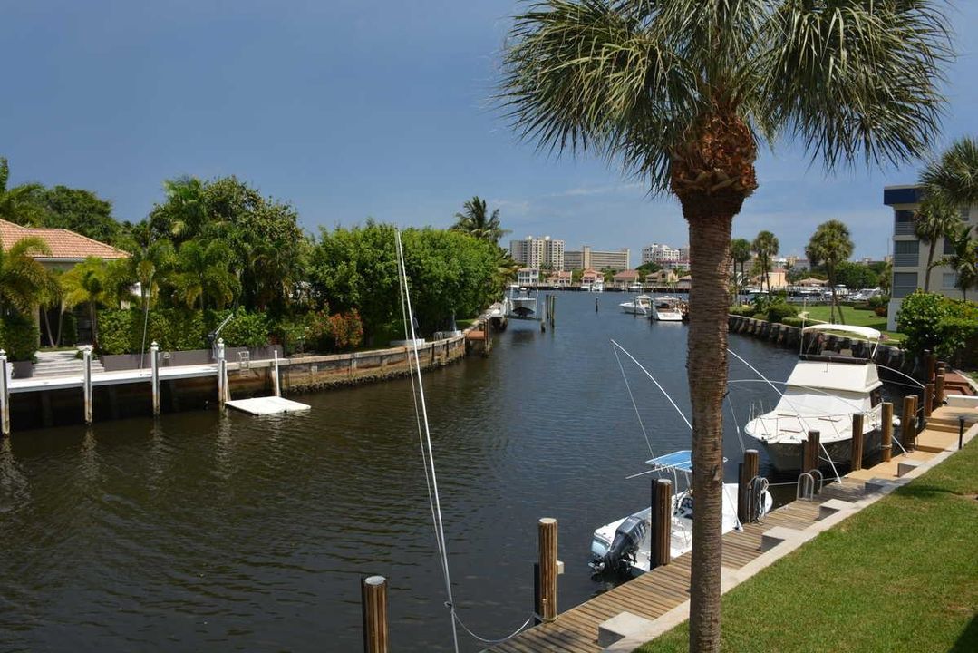 Vendido Recientemente: $240,000 (2 camas, 2 baños, 1184 Pies cuadrados)