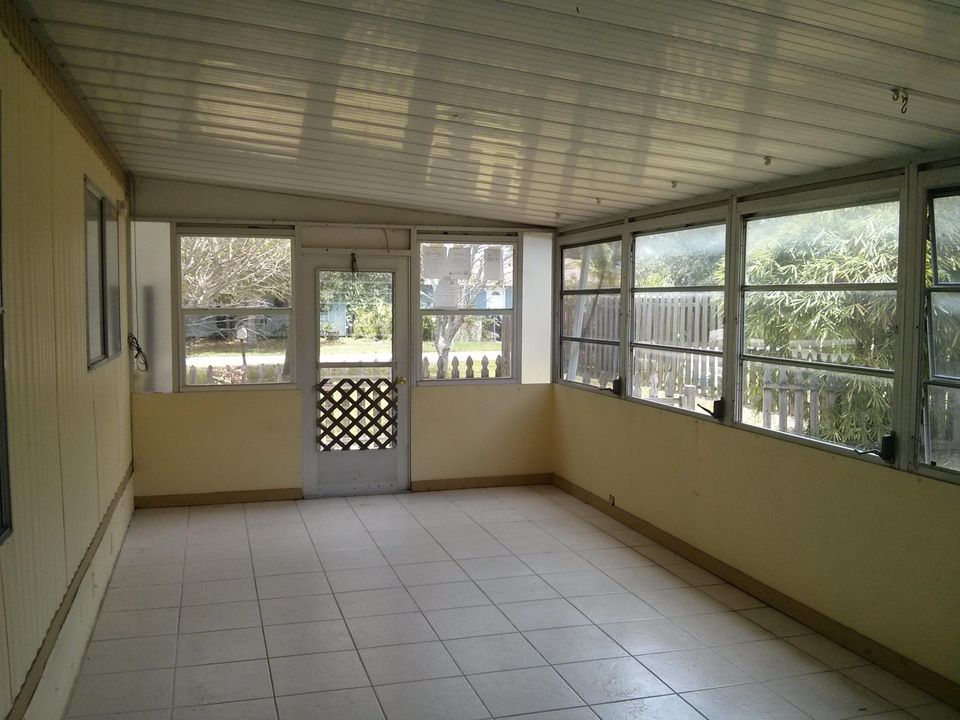 Vendido Recientemente: $31,000 (2 camas, 1 baños, 672 Pies cuadrados)