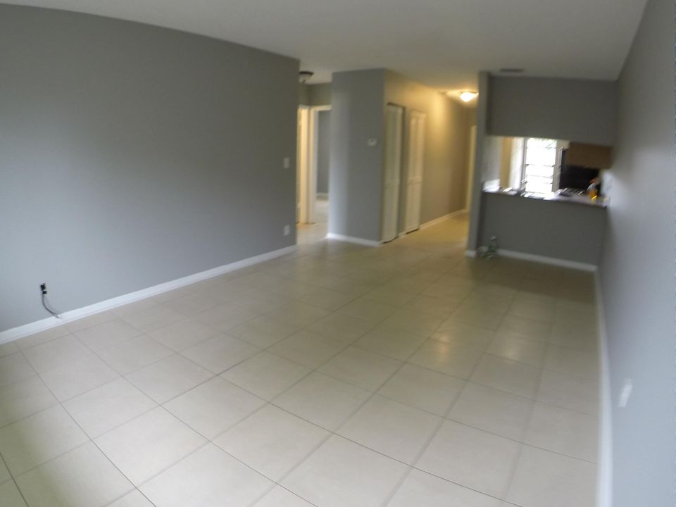 Недавно арендовано: $985 (2 спален, 1 ванн, 792 Квадратных фут)