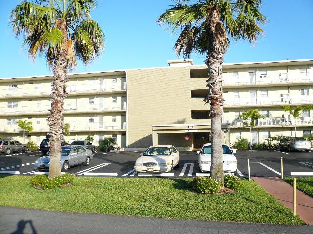 Recently Sold: $69,500 (2 beds, 2 baths, 982 Square Feet)