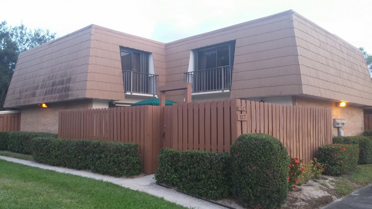 Recently Sold: $133,900 (2 beds, 2 baths, 1288 Square Feet)