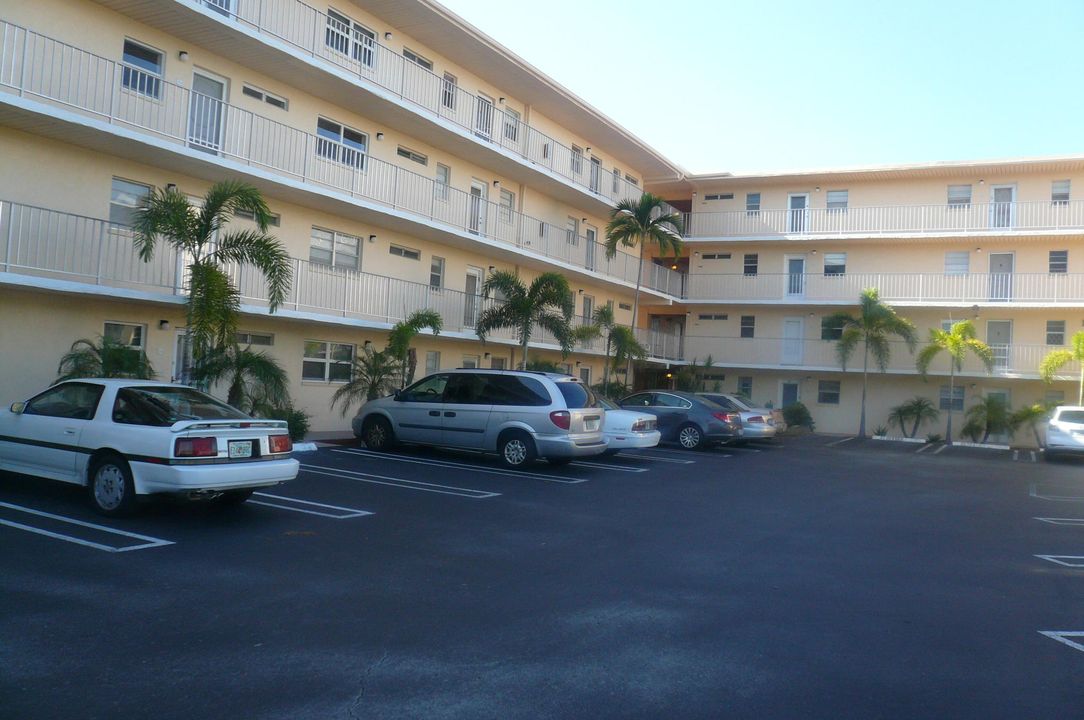 Vendido Recientemente: $52,000 (2 camas, 2 baños, 982 Pies cuadrados)