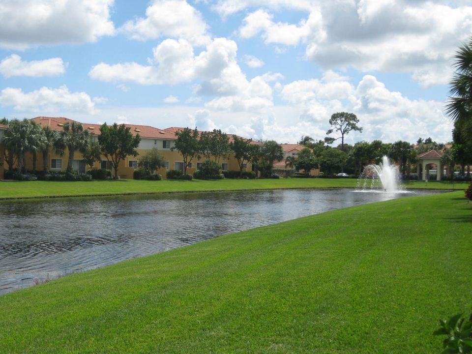 Recently Rented: $1,675 (2 beds, 2 baths, 1232 Square Feet)